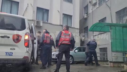 2800 ton mbetje të rrezikshme të ‘Kurum’, 20 të arrestuarit dalin përpara gjykatës së Durrësit për tu njohur me masën e sigurisë! 13 të tjerë ende në kërkim