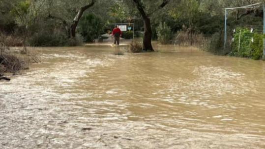“Doli përroi nga shtrati”- Kryebashkiaku Tavo tregon si paraqitet situata në Himarë: Problematika nga balta dhe inertet në rrugë! Përmbytje edhe në Qeparo
