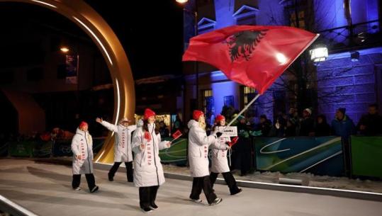 'Milano-Cortina 2026'/ Zhvillohet ceremonia hapëse e Olimpiadës Dimërore në 'San Siro', 4 skiatorët e Shqipërisë parakalojnë me flamurin kuqezi (VIDEO)