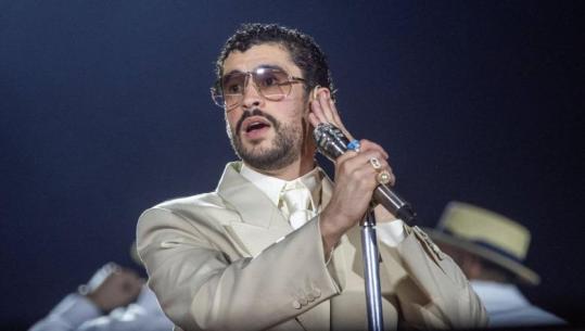 Bad Bunny dhe Super Bowl-i, spektakël muzikor apo përplasje politike?