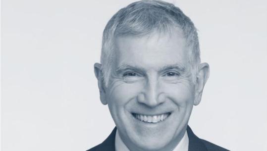 Dosja Epstein trondit sërish qeverinë britanike, dorëhiqet drejtori i komunikimit i kryeministrit Starmer