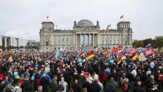 Sondazhi: 65% e gjermanëve e shohin Amerikën si kërcënim për paqen në botë