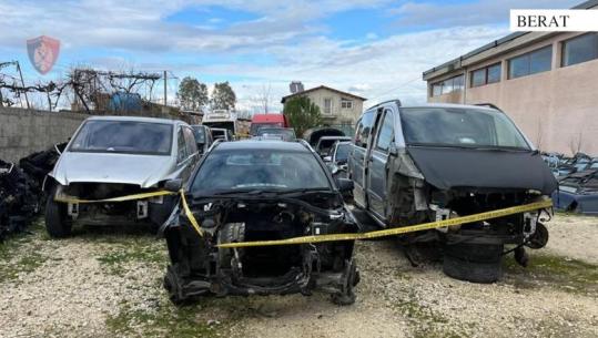 Dimal/ Çmontonin në dy servise makinat e kontrabanduara nga Britania e Madhe, arrestohet një nga pronarët! Tjetri në kërkim