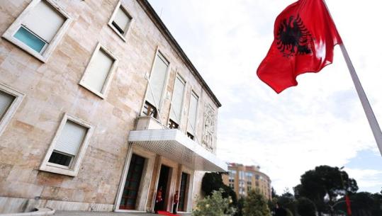 Indeksimi i pagave me 2.5%, Këshilli i Ministrave vendos: Përfitojnë zjarrfikësit, punonjësit e pushtetit vendor dhe ushtarakët me mision jashtë vendit