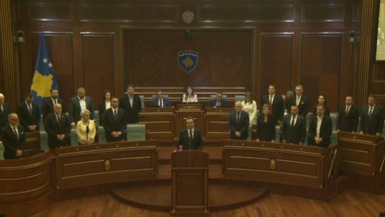 Albin Kurti betohet si kryeministër i Kosovës: Do respektoj Kushtetutën dhe ligjin!