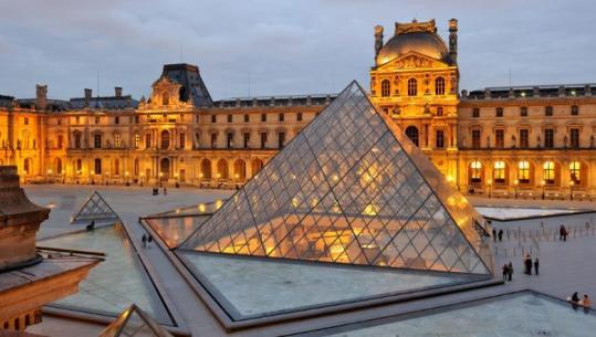 9 të arrestuar për mashtrimin 10 milionë eurosh me biletat e Luvrit, mes tyre edhe ‘arkitekti’ i skemës