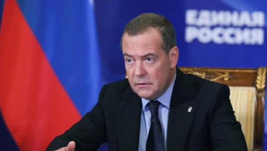 Moska: Merz është një demon që mendon se është në vitin 1933