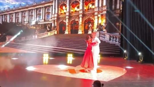 ‘Kërcim dashurie’ në teatrin e Fierit, edicioni i 10 i aktivitetit bën bashkë nxënës të shkollave të ndryshme në vend