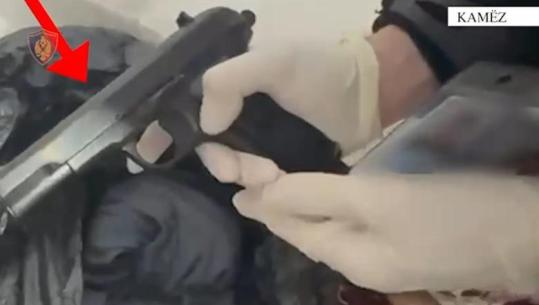 Arrestohet në flagrancë 51-vjeçari në Kamëz, policia i gjeti në banesë pistoletë dhe municion luftarak