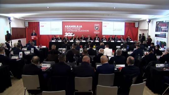 LIVE/ Po mbahet Asambleja Zgjedhore e FSHF-së, Armand Duka do konfirmohet për mandatin e shtatë presidencial! Zgjedhje edhe për anëtarët e KE (VIDEO)