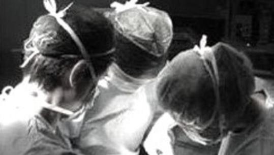 ‘Gruaja e tij dyshon për ndonjë helmim’, zbulohen dokumentet për vdekjen e ambasadorit francez dhe atij turk në Tiranë, në vitet 1968 e ’77!