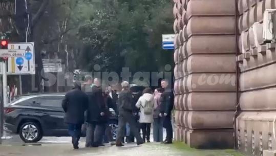 E ngarkuara me punë e SHBA-së në Kuvend! Pritet nga kryetari i Parlamentit Niko Peleshi! Nesër takim me Taulant Ballën