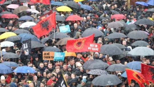 Nis protesta në Prishtinë në përkrahje të ish-krerëve të UÇK-së