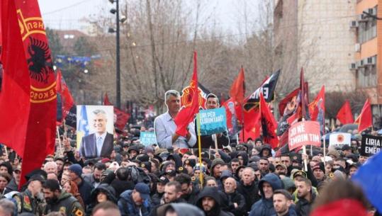 Festë dhe protestë, Kosova 18 vite shtet i pavarur! Mijëra shqiptarë kërkojnë drejtësi për liderët e UÇK-së: Jo politikë! U bashkohet edhe Osmani