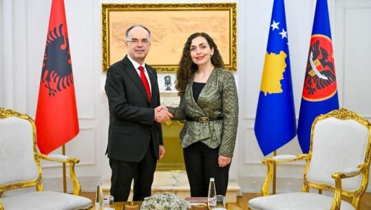 Vjosa Osmani takim me Begajn në Prishtinë: Faleminderit që jeni gjithnjë pranë Kosovës zoti President!