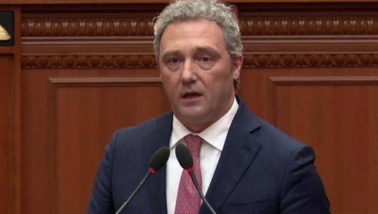 Bardh Spahia në Kuvend: Paratë e korrupsionit të Ballukut po mbajnë peng drejtësinë, janë karburanti që blen heshtjen