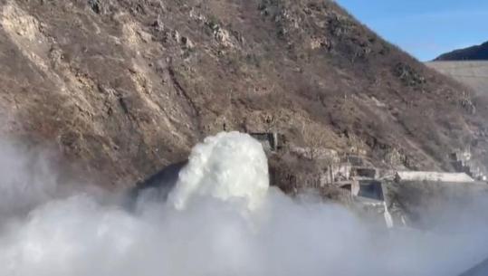 Moti i keq, nisin shkarkimet në tre hidrocentralet e kaskadës së Drinit