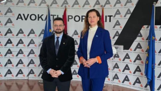 Avokati i Popullit zhvillon takim me Koordinatoren e OKB-së në Shqipëri