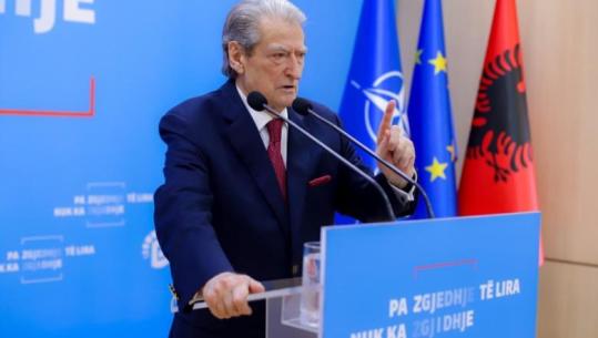 Sot protesta, Berisha porosi protestuesve: Mos shkelni në xhami, respektoni besimtarët