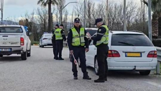 Policia godet abuzimet me pasagjerët në Vlorë, gjoba dhe heqje licencash për shkelësit