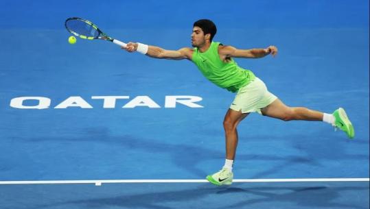 Tenis/ Carlos Alcaraz i pandalshëm, kalon rusin Rublev dhe kërkon sot trofeun e dytë sezonal në Doha