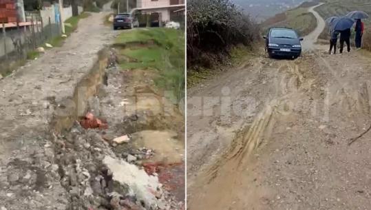 Peqin/ Rrëshqitje dheu në fshatin Algjinaj, çarja e tokës vë në rrezik dy banesa! Banorët kërkojnë ndërhyrjen urgjente të institucioneve