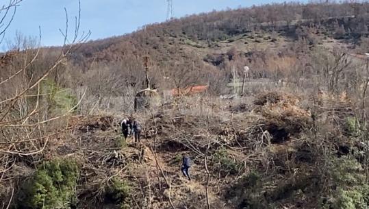 Shembja e aksit Librazhd-Pogradec, e pakalueshme dhe për këmbësorët! Banorët e Dragostunjës ngjisin kodrat për të shkuar në shtëpi  (VIDEO)