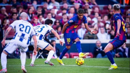 VIDEO/ Barcelona përfiton nga humbja e Real Madridit, i shënon tre gola Levantes dhe merr kreun e La Ligas