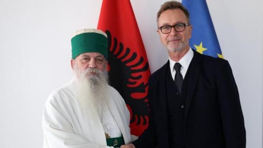 Ambasadori i BE-së takohet me Baba Mondin, Gonzato: Harmonia fetare e Shqipërisë vlerë për Evropën
