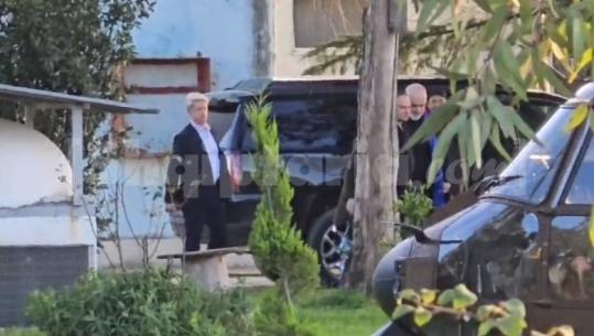 Qëndroi rreth 3 orë në qytetin bregdetar, kryeministri Rama largohet nga Vlora me helikopter