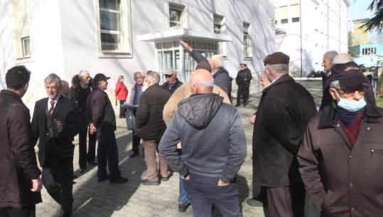 Minatorët në protestë pas rrëzimit të “Statusit” në Kuvend, kërkojnë paga dinjitoze dhe pension të parakohshëm