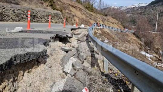 Çarje në pjesën anësore të rrugës Boboshticë-Dardhë, kufizohet lëvizja e mjeteve në një korsi