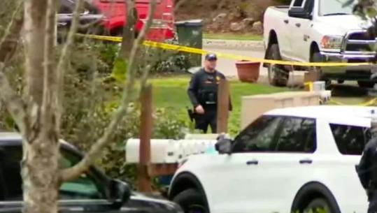 Sulm me thikë në Uashington, vriten 4 persona në rrugë! Efektivët qëllojnë për vdekje autorin