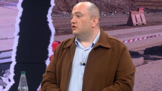 ‘Lumi Shkumbin po shkatërrohet’, eksperti për Report Tv: Inertet e marra mund të mbushin 400 pishina olimpike, rruga u dëmtua nga gërryerja! Reagimi i ARRSH, zhgënjyes!