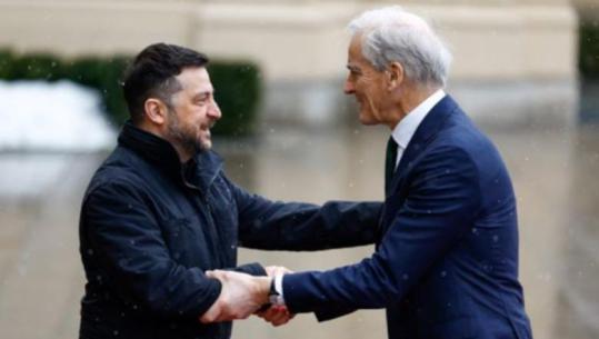 Kryeministri i Norvergjisë vizitë në Kiev, takim me Presidentin Zelensky! Stoere: Mbështetje ushtarake me vlerë rreth 6 miliardë paund për Ukrainën