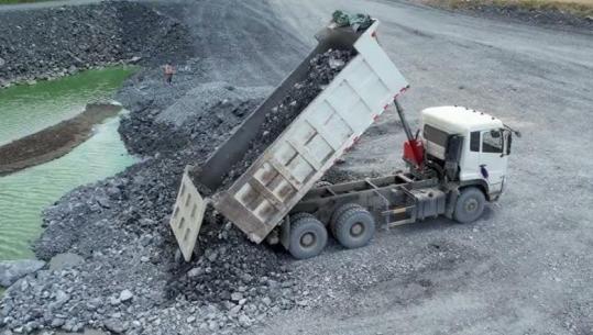 Transportonin inerte me kamionë në shkelje të ligjit, 3 të ndaluar në Fushë Milot