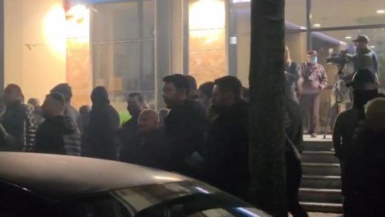 Shkëlzen Berisha në protestë mes militantëve