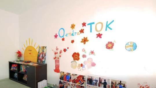 Mbështetje psiko-sociale dhe programe pas-shkollore, qendra TOK në Kavajë kthehet në strehë për gratë e familjet në nevojë