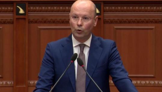 Shembja e aksit Librazhd-Prrenjas, deputeti Ivi Kaso në Kuvend: Në Korçë është rritur çmimi i bukës dhe bileta e autobusit për në Tiranë