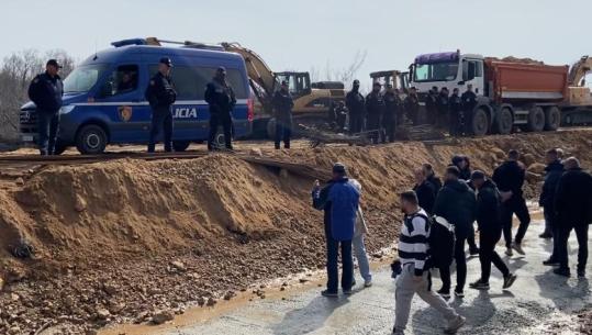 Rrjoll/ Banorët 33 ditë protestë kundër resortit të Ulajt: Na kanë ofruar marrëveshje të njëanshme, policia të na dalë zot