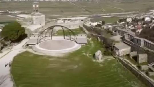 Sokaket e Gjirokastrës nën rrezet e diellit të marsit, Rama: Vizitorët nga e gjithë bota kanë nisur ta gjallërojnë qytetin e gurtë më herët se çdo vit