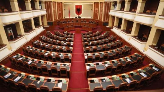 ‘Ligjet e BE-së të kalojnë në Kuvend me procedurë të përshpejtuar’, kërkesa e PS hap debate! PD: Jo ndryshimeve të njëanshme për rregulloren