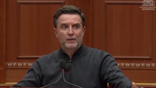 Salla e Kuvendit thuajse e boshatisur, Braçe: Ky parlament ka probleme të mëdha me arsimin, mungon edhe ministrja!