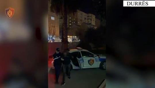Durrës/ Në kërkim për falsifikim dokumentesh, arrestohet 39-vjeçari! U kap nën efektin e lëndëve narkotike në timon
