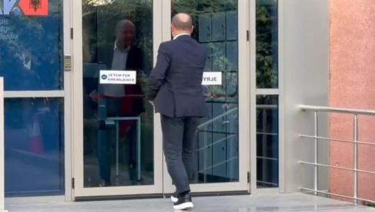 Deputeti i PD shkon në SPAK, Xhelal Mziu: Isha për një çështje policie, s’ka lidhje me zgjedhjet