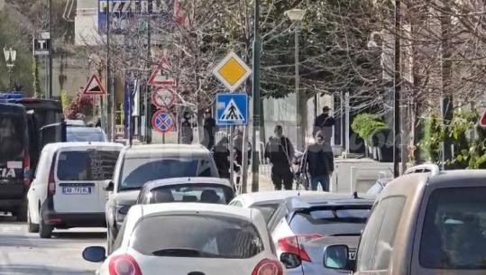 Aksioni i SPAK në Vlorë, RENEA e BKH zbarkojnë te baza e Inez Hajrullës