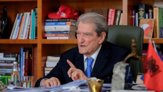 Berisha nuk shqetësohet nga dorëheqja e Jola Hysës, injoron kritikat e saj: U dorëhoq për arsye personale