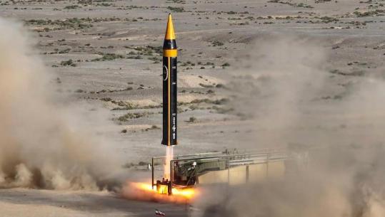 Vijojnë sulmet, raketa iraniane drejt Izraelit dhe një baze ajrore në Jordani