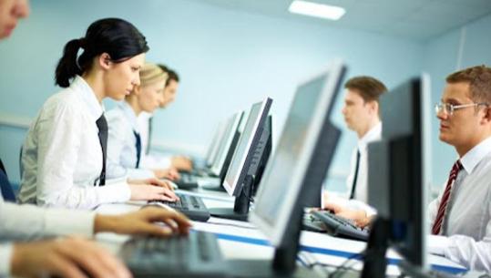 Eduard Zaloshnja: Vetëm 52.3% e grave në punë vs. 66.7% e burrave