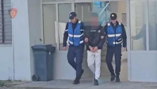 Po transportonte 5 emigrantë të paligjshëm në drejtim të Tiranës, arrestohet 23-vjeçari në Gjirokastër